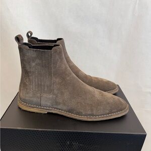 Saint Laurent Brown Chelsea Boots